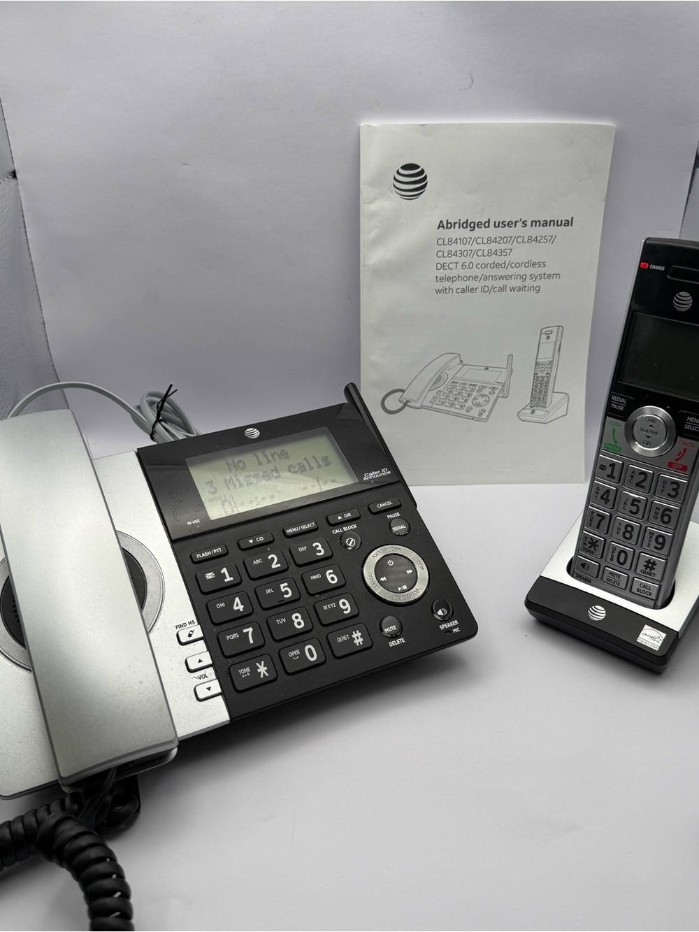AT&T CL84207 DECT 6.0 Corded/Cordless Telephone AnswerSystem W/ Caller ID Tested